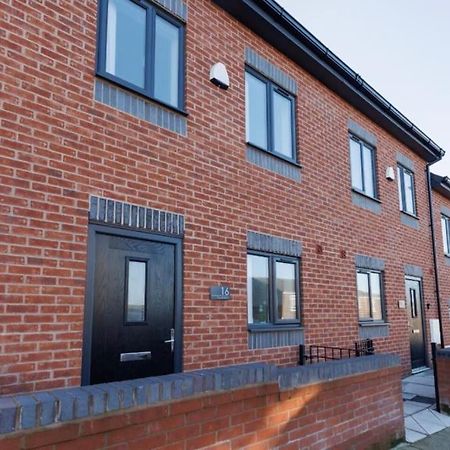 Luxury 3-Bedroom, 2-Bathroom Home Sleeps 7 People Liverpool Eksteriør billede