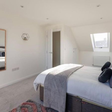 Luxury 3-Bedroom, 2-Bathroom Home Sleeps 7 People Liverpool Eksteriør billede