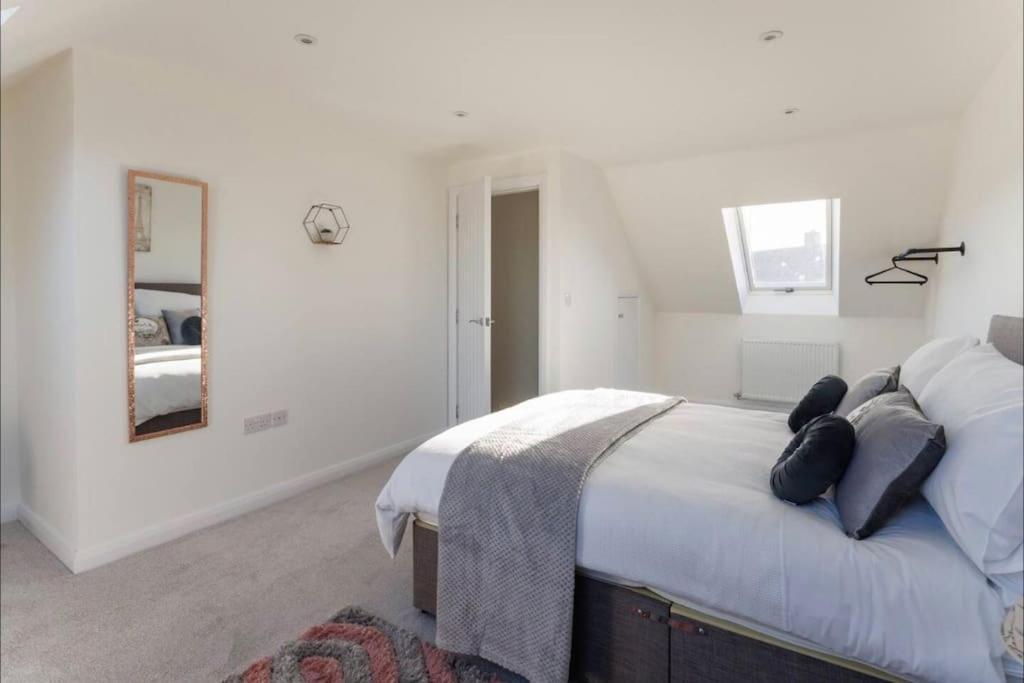 Luxury 3-Bedroom, 2-Bathroom Home Sleeps 7 People Liverpool Eksteriør billede